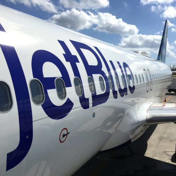 JetBlue se expande en RD: enlazará Orlando con Punta Cana y Santiago
