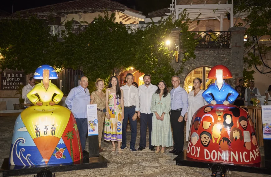 Exposición de las Meninas Dominicanas en Altos de Chavón, Casa de Campo