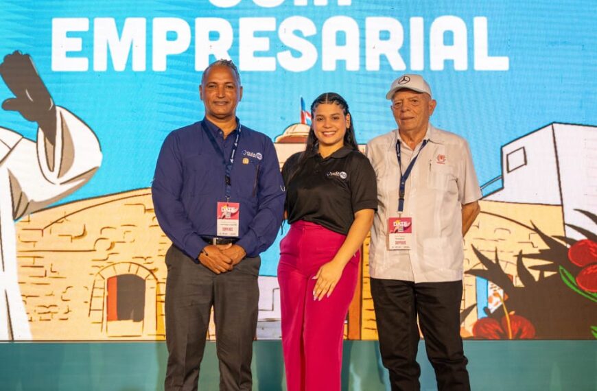 Franklin De La Cruz presenta Guía Empresarial RD durante DATE 2026 y destaca su impacto en el ecosistema empresarial