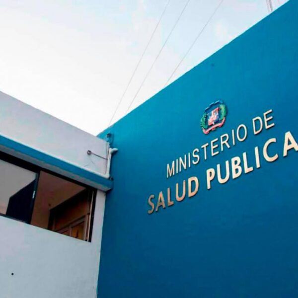 Ministerio de Salud dispone intervención simultánea en ocho hospitales para evaluar atención materno-infantil