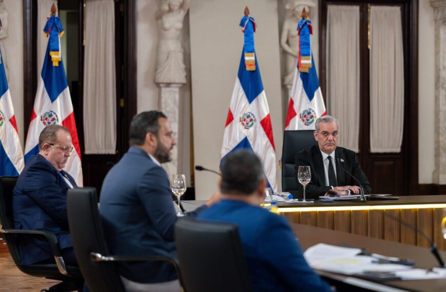Gobierno destaca que la tasa de pobreza monetaria bajó 2.8 puntos este año con respecto a 2025
