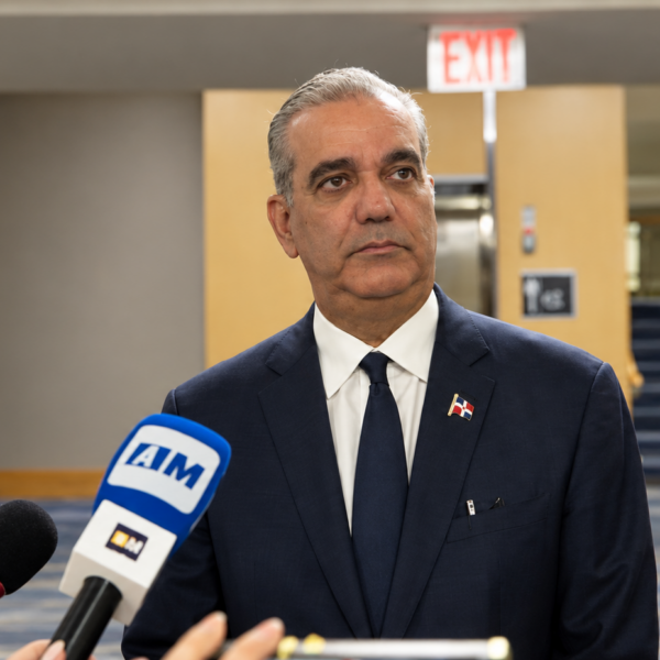Presidente Abinader advierte a responsables de ataque contra Julián Oro Duro y su esposa: “Que se entreguen; si no, les va a ir peor”