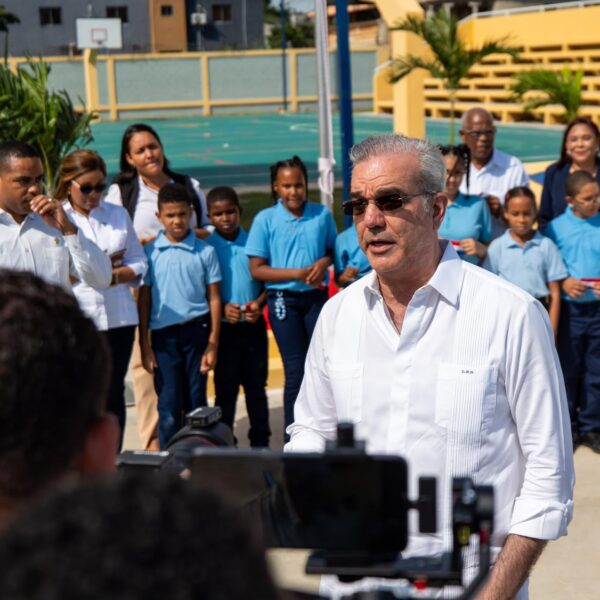 Presidente Abinader: “A ese grupo de antisociales con órdenes de arresto que se entreguen las autoridades ya los tienen ubicados y los están buscando”