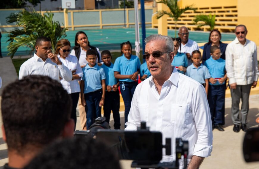 Presidente Abinader: “A ese grupo de antisociales con órdenes de arresto que se entreguen las autoridades ya los tienen ubicados y los están buscando”
