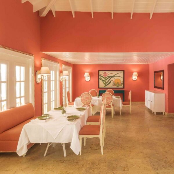 Restaurante Bamboo en Tortuga Bay Puntacana destaca por su excelencia gastronómica con reconocimiento AAA Four Diamond