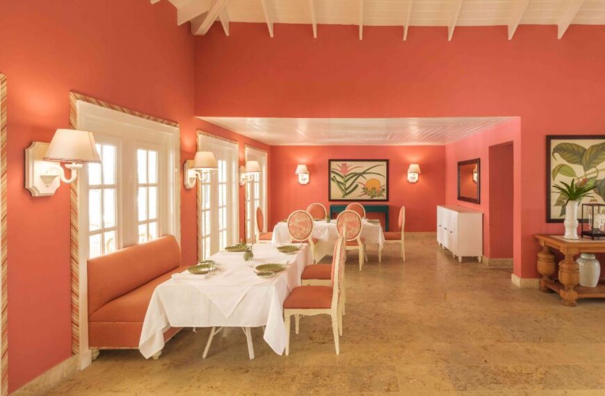 Restaurante Bamboo en Tortuga Bay Puntacana destaca por su excelencia gastronómica con reconocimiento AAA Four Diamond