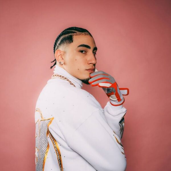 Omar Courtz recibe 2 Premios Billboard de la Música Latina y 4 nominaciones a LOS40 Music Awards 2026