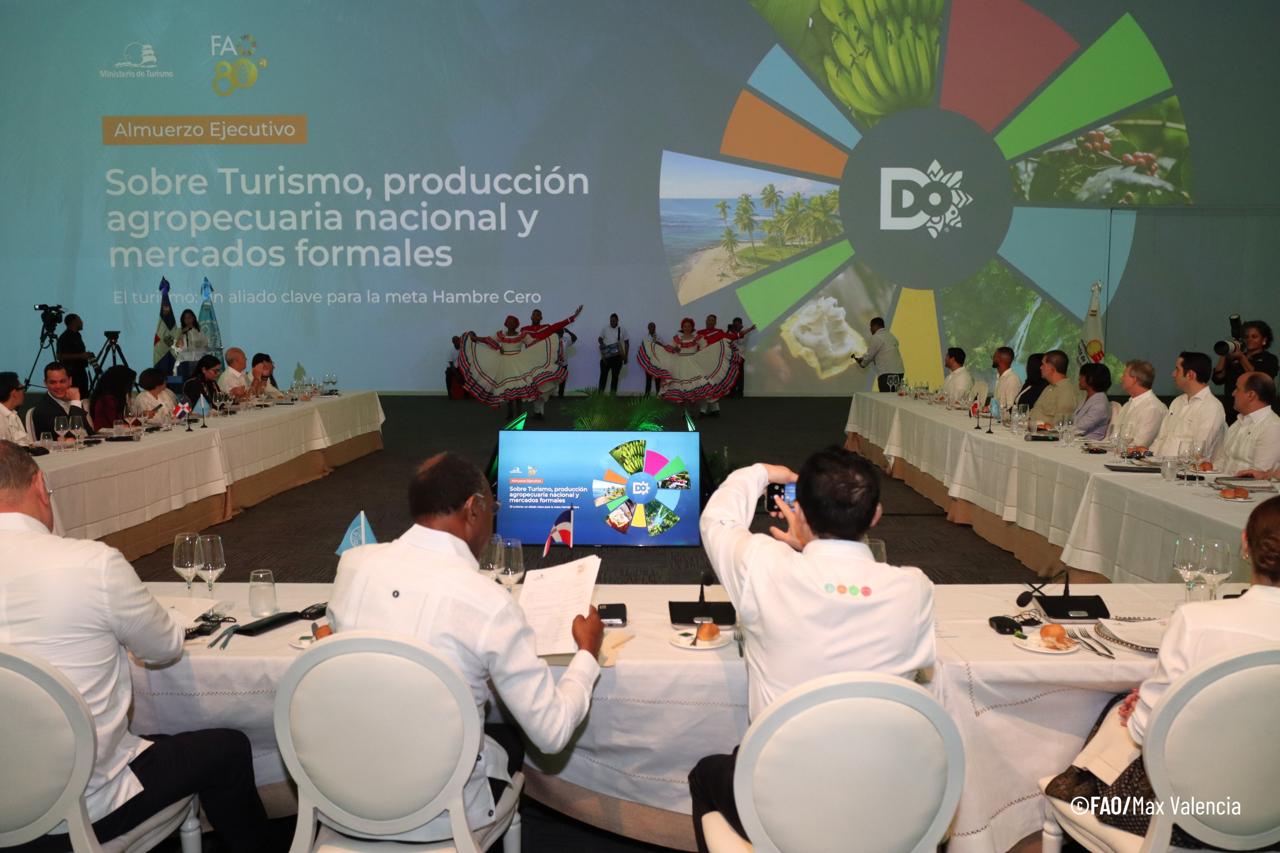 Turismo impulsa produccion local y RD contra el hambre